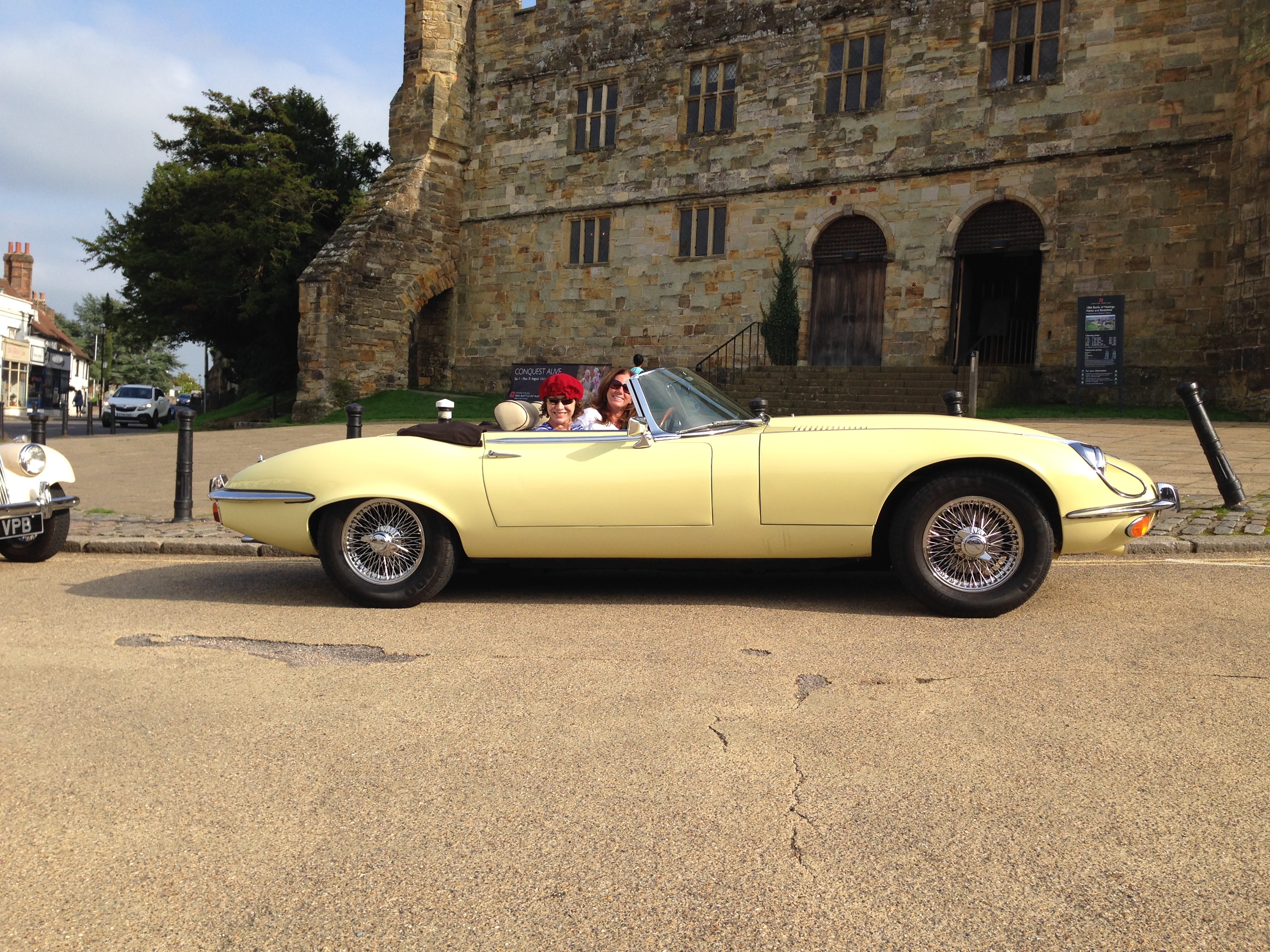 Carey and Kathy outside Battle Abbey GGB178N 2015