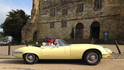 Carey and Kathy outside Battle Abbey GGB178N